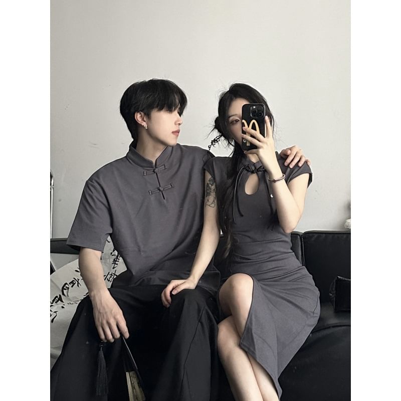 Azure - Koppel bijpassende pet-mouw effen uitsparing gerimpelde kikker knoopsluiting midi mantel qipao / elleboogmouw opstaande kraag T-shirt / wijde pijpen pak broek / set