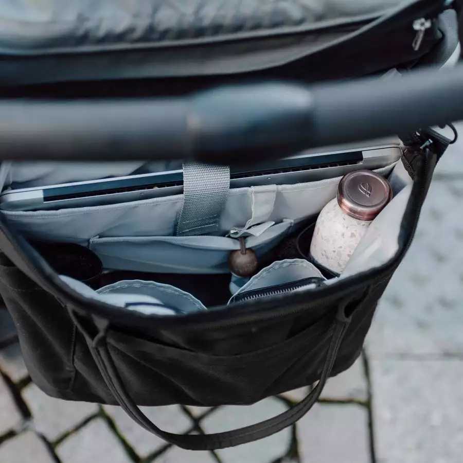 Anna und Oskar Faire Wickeltasche Greta Schwarz