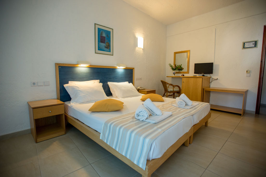 Neos Ikaros Logies en ontbijt - Hotel