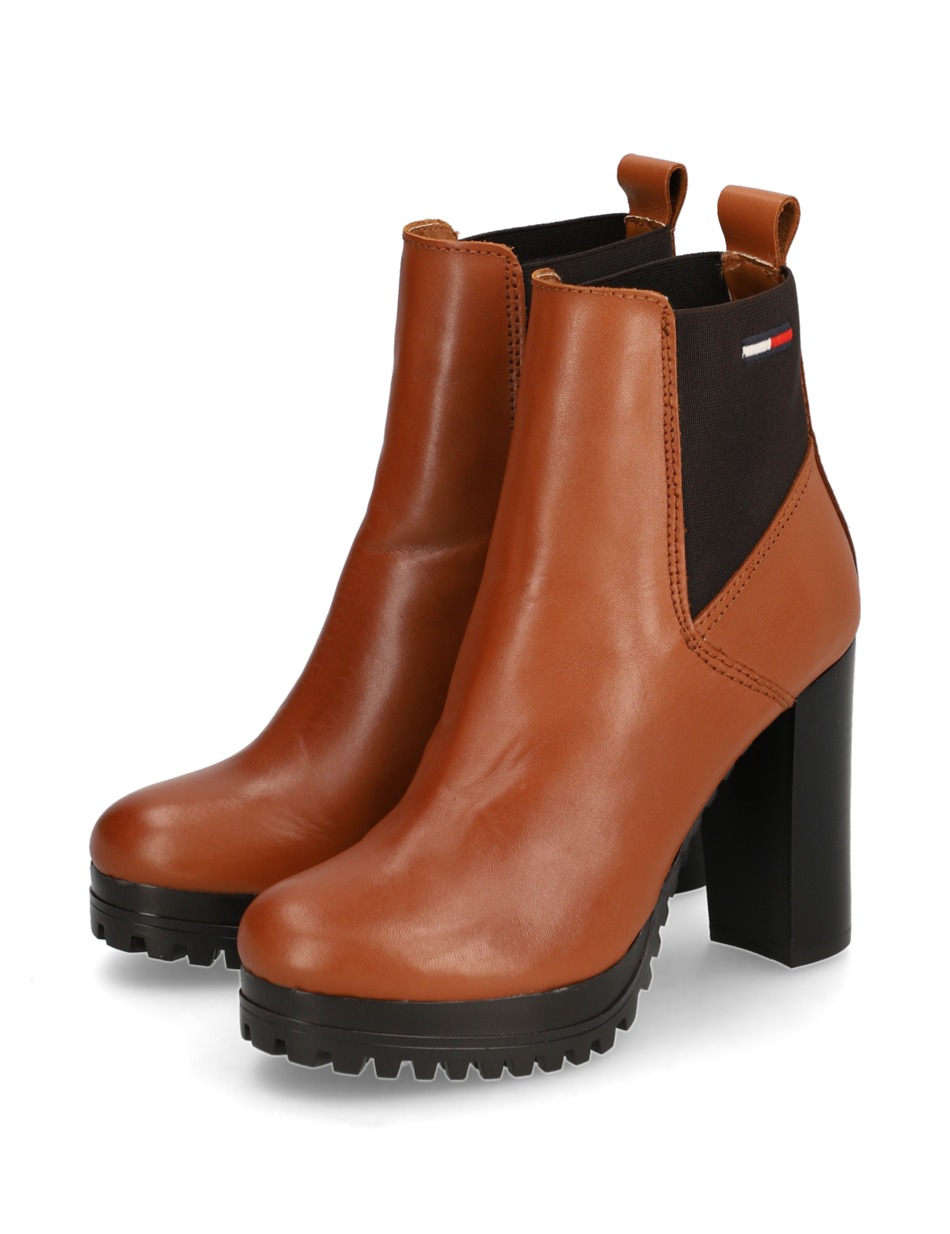 TJW New ESS HIGH HEEL BOOT