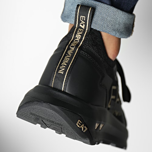 Baskets X8X113 XK269 Triple Black Gold