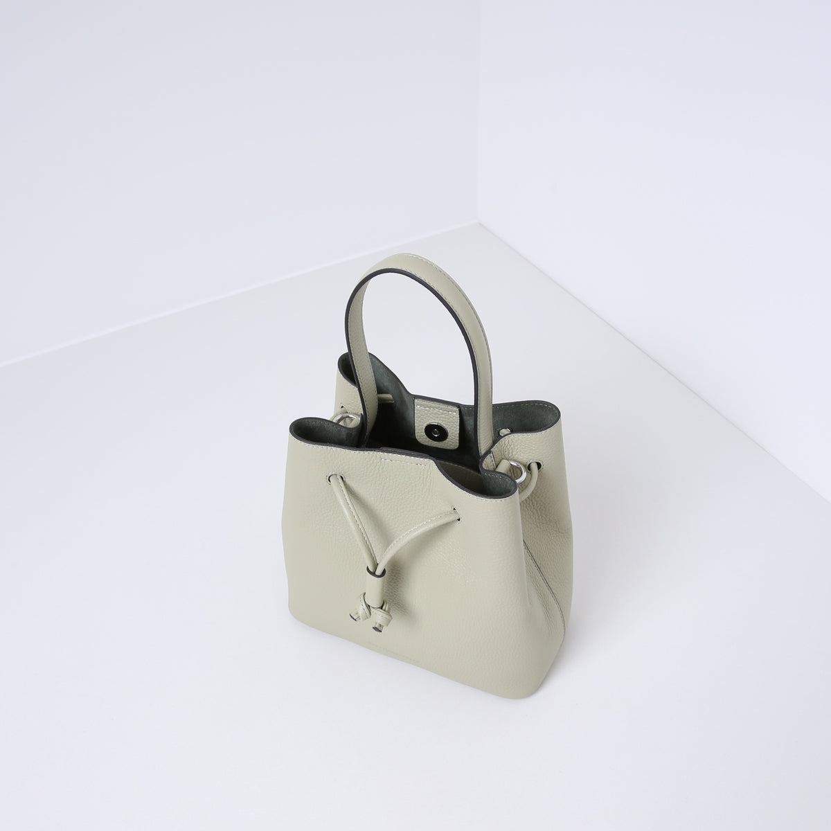 VIGO | OLIVE