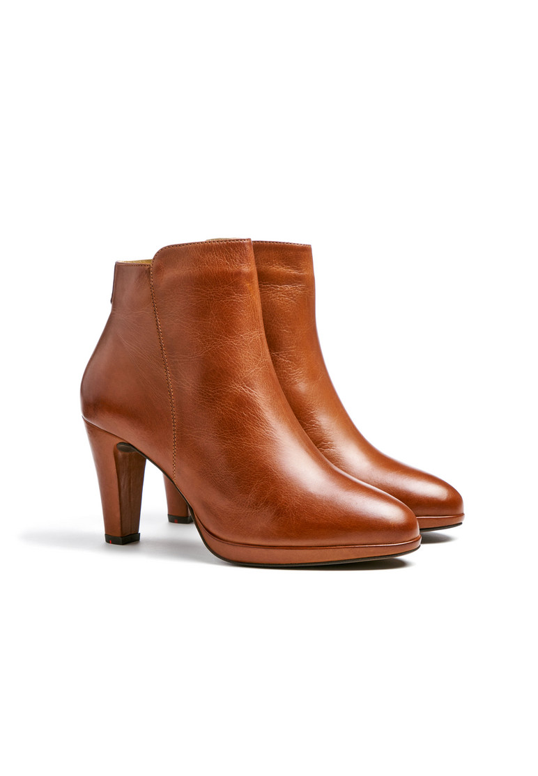 STIEFELETTE Braun