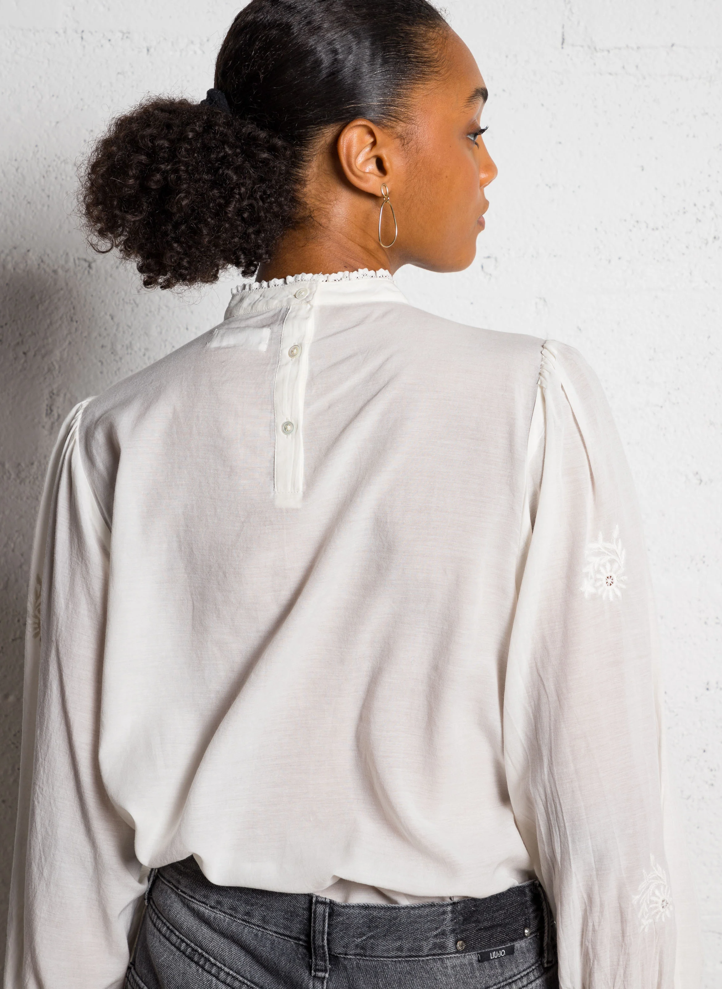 ETHAN - Blouse droite brodée en coton mélangée | Blanc