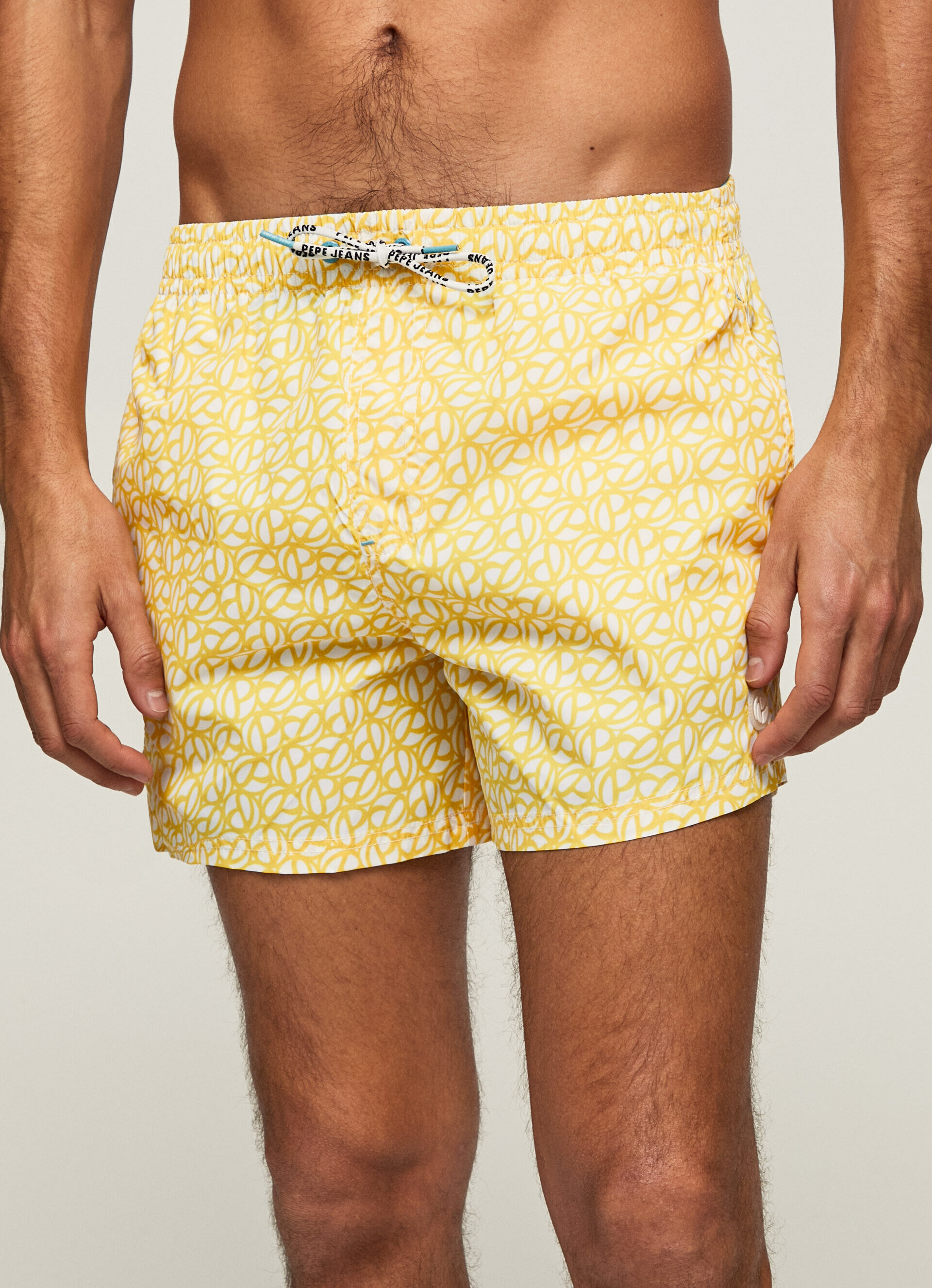 Maiô Ferdi Bermuda com logo P - amarelo vibrante