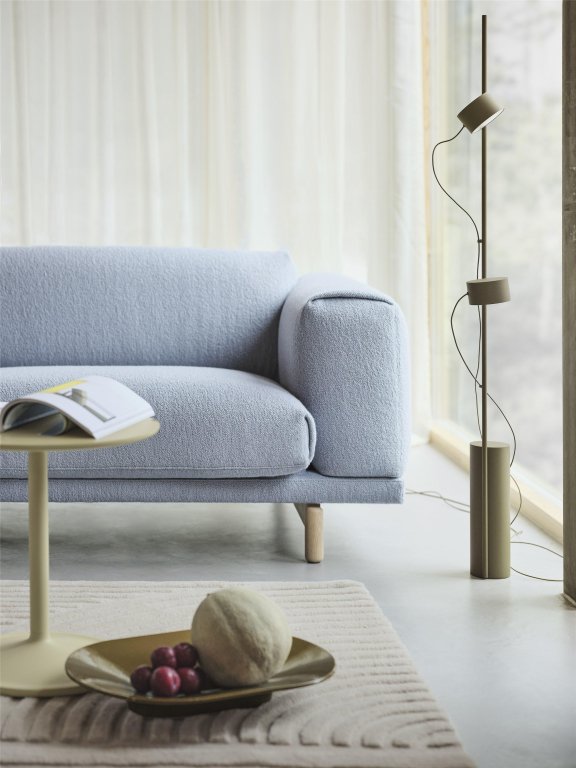 Muuto Post vloerlamp zwart