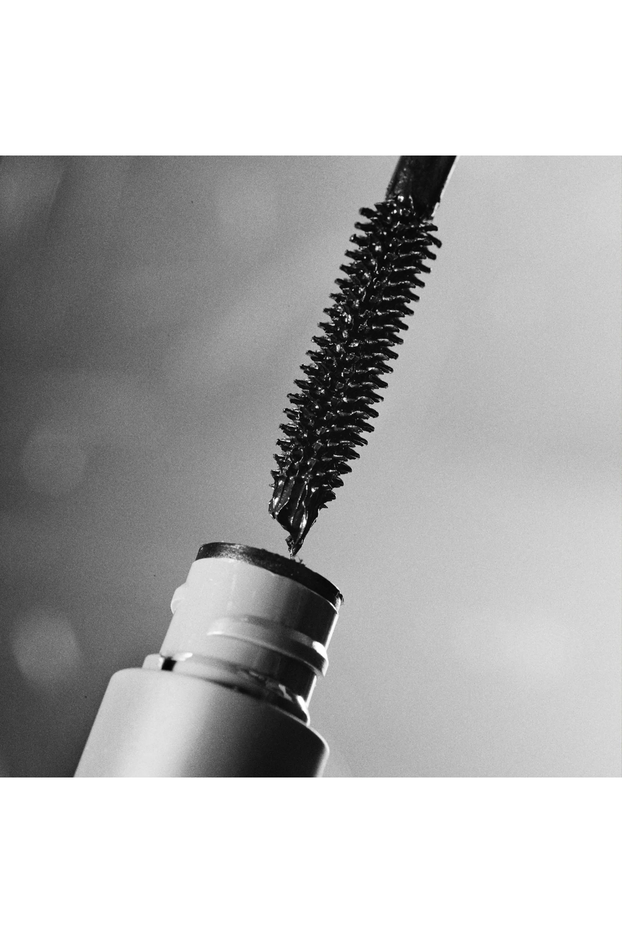 Mádara Cosmetics Mascara Deep Matter bold Volume-6 ml