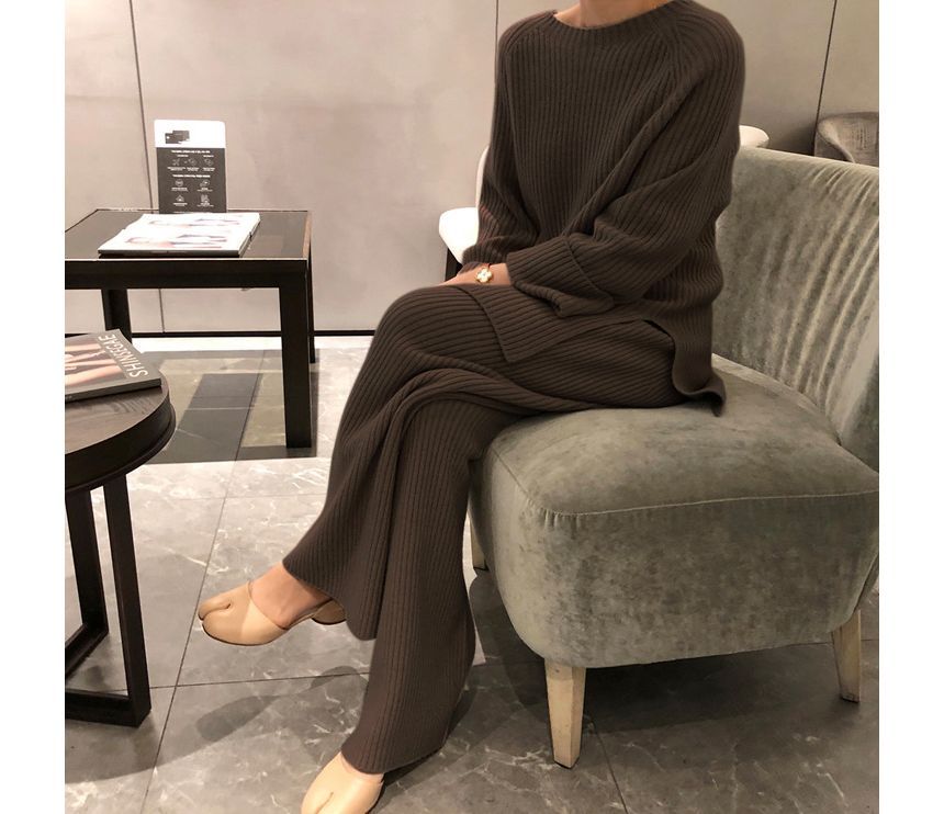 Rorah - Set: Mock Neck Plain Slit Ribbed Trui + Elastische Taille Breibroek met Wijde Pijpen