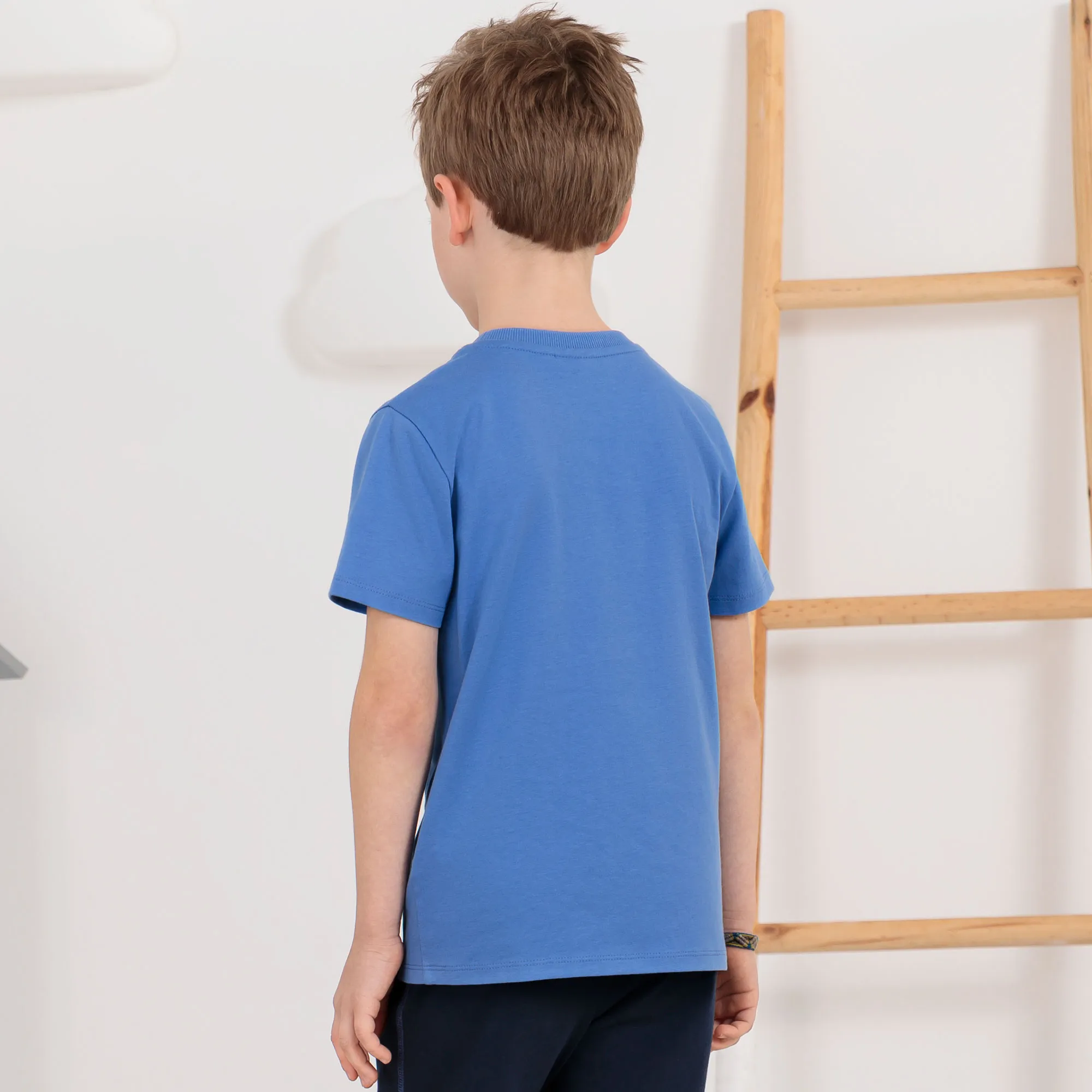Jungen-T-Shirt mit Fahrzeug-Frontaufdruck