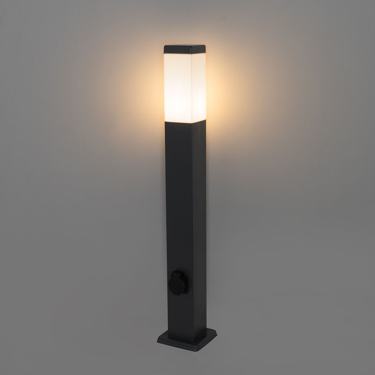 Buitenlamp donkergrijs 80 cm met stopcontact IP44 - Malios