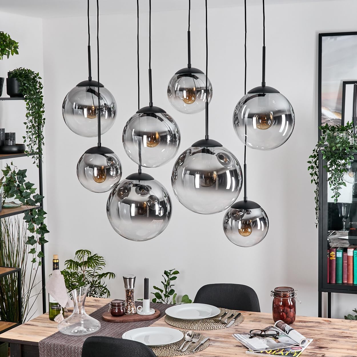 HOFSTEIN Hängeleuchte Gastor, 8-flammige Hängelampe aus Metall/Glas in Schwarz/Rauch/Klar, Retro/Vintage-Design (Ø 20, 25, 30 cm), E27, Pendelleuchte max. 130 cm, Esszimmer, Wohnzimmer, Küche