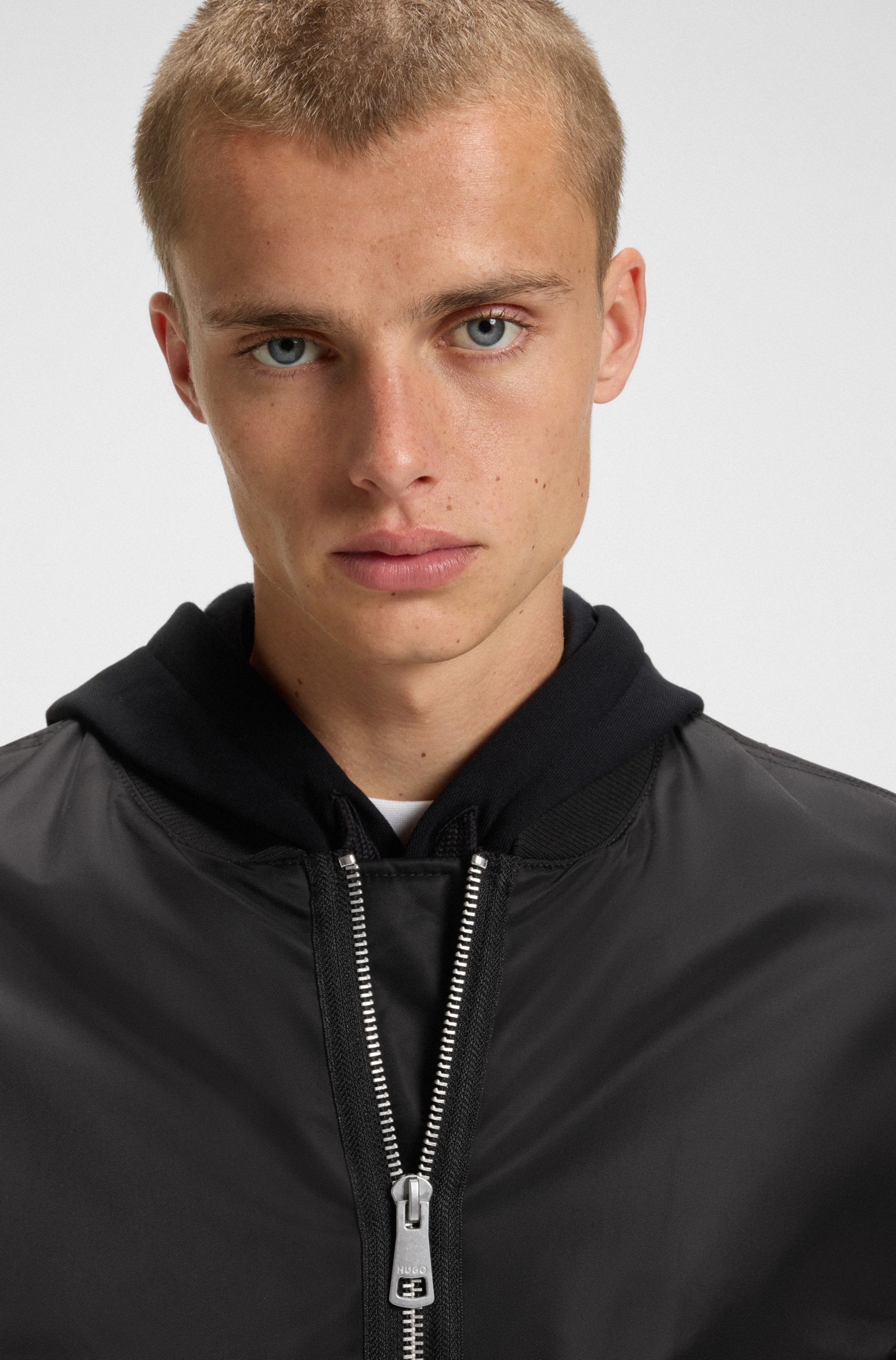 HUGO Blue Blouson »Biero« mit wasserabweisendem Finish und Ärmeltasche