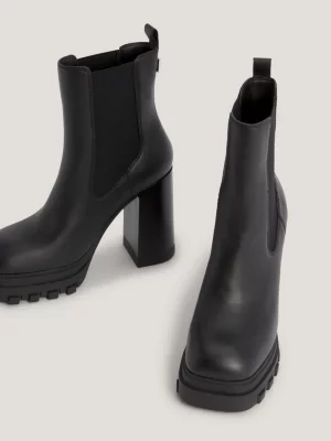 Botas Chelsea de couro com salto bloco