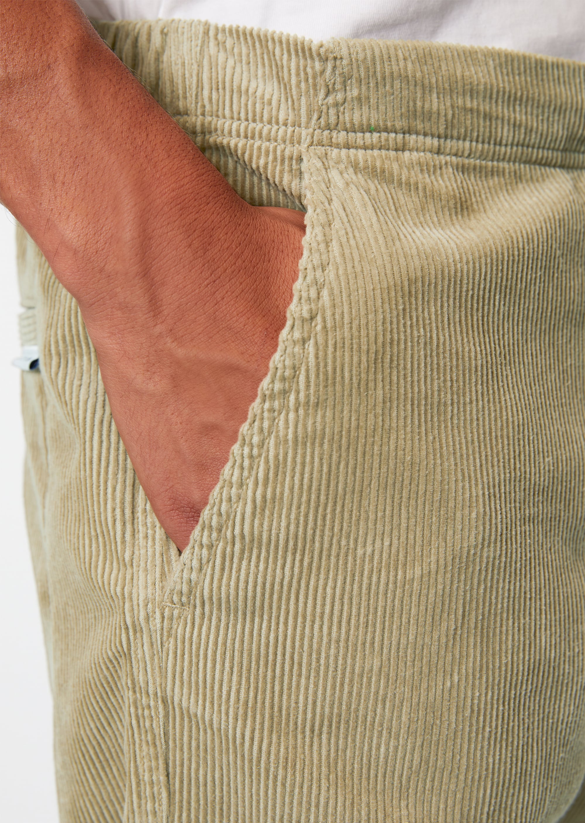 Cordhose Modell LINUS tapered aus Bio-Baumwolle