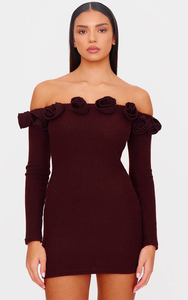 Robe Moulante Bardot À Détail Corsage En Côtes Brossées