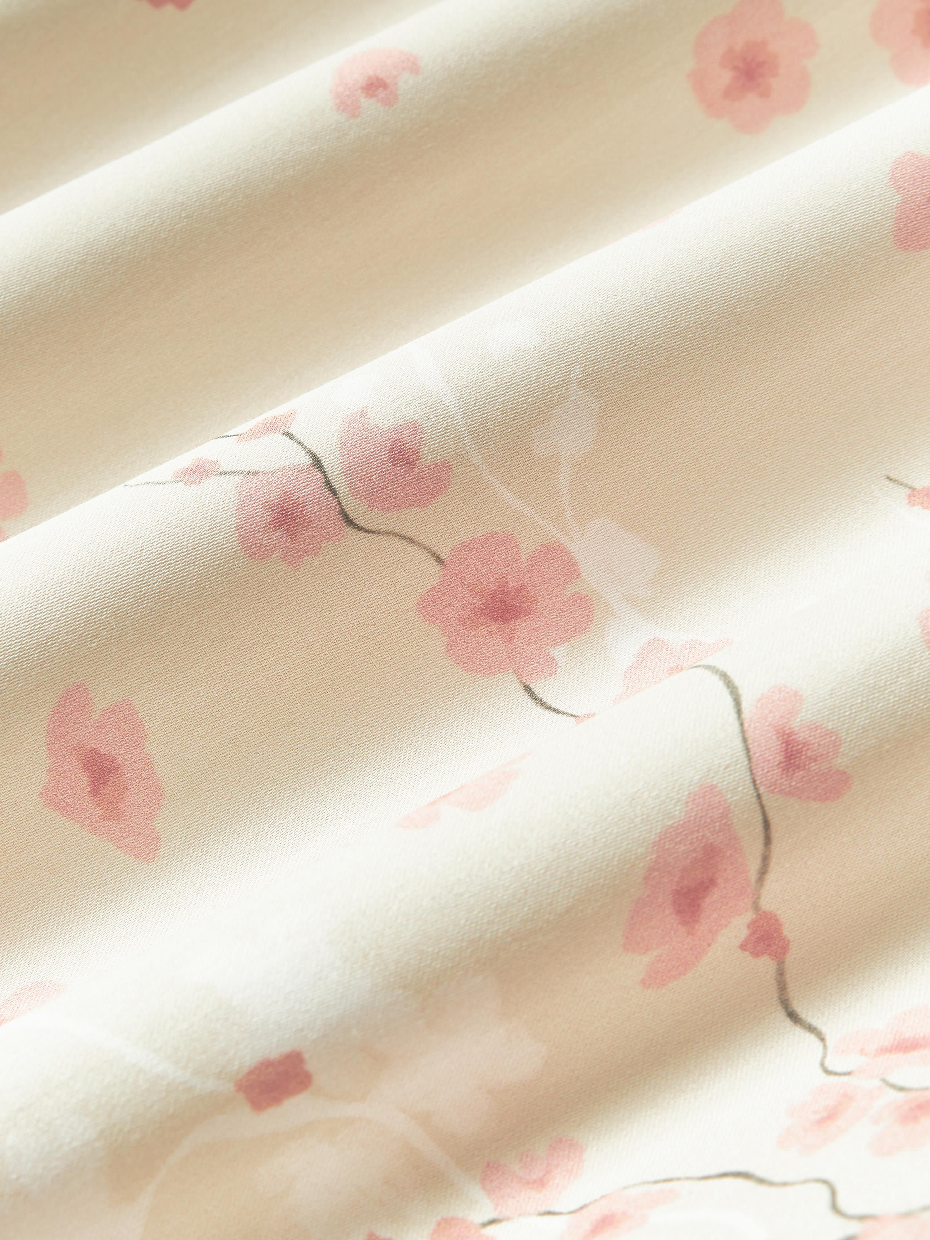 Katoensatijnen dekbedovertrek Sakura met bloemenprint