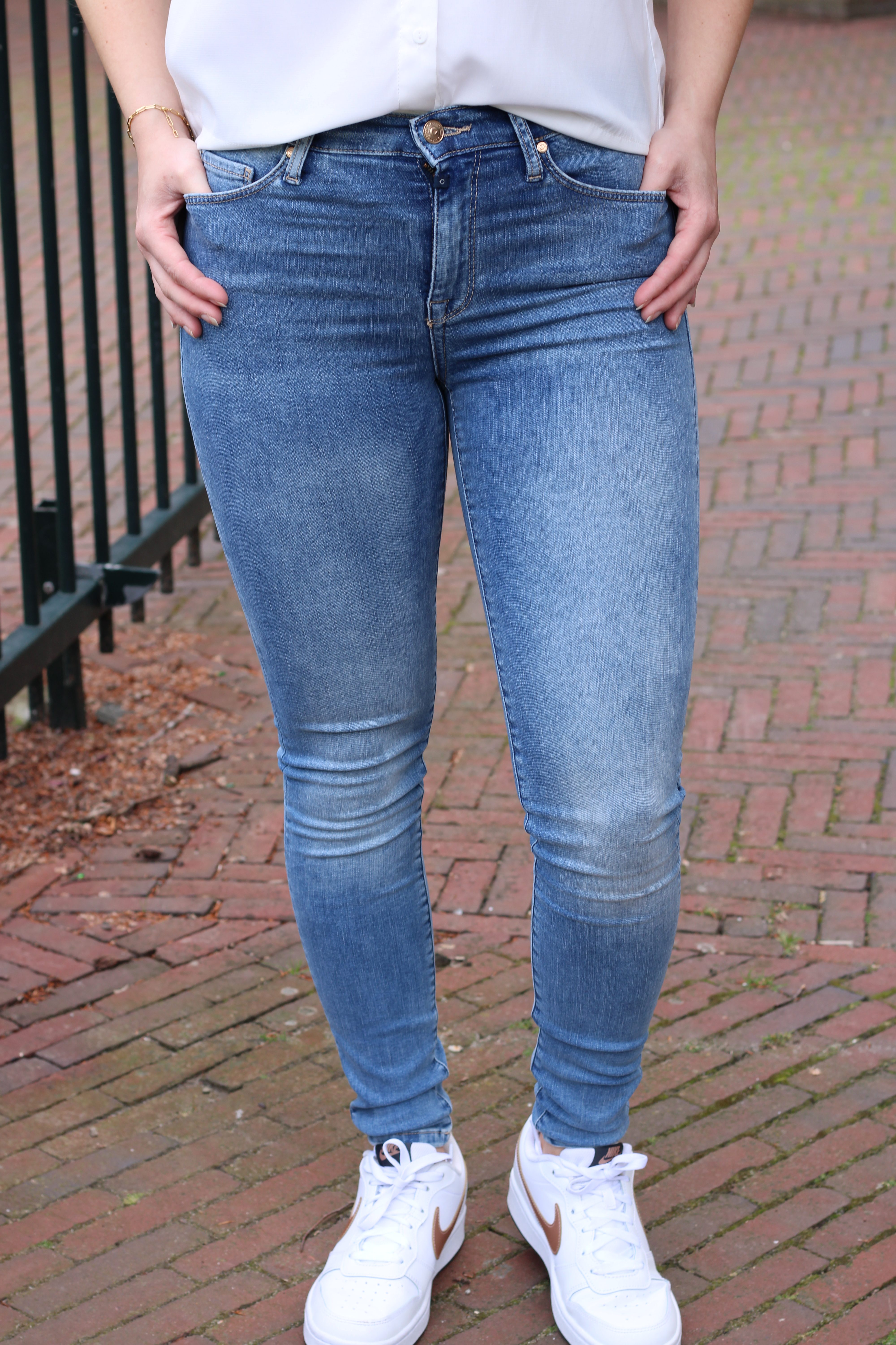 COJ Denim - Sophia Jeans - Medium Blue