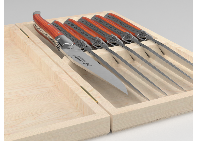 Service de 6 couteaux Laguiole avec un manche en bois de rose et mitres en acier inoxydable