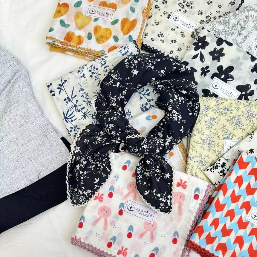 Nikifa - Print Vierkante Lichte Halsdoek Hoofddoek (Diverse Ontwerpen)