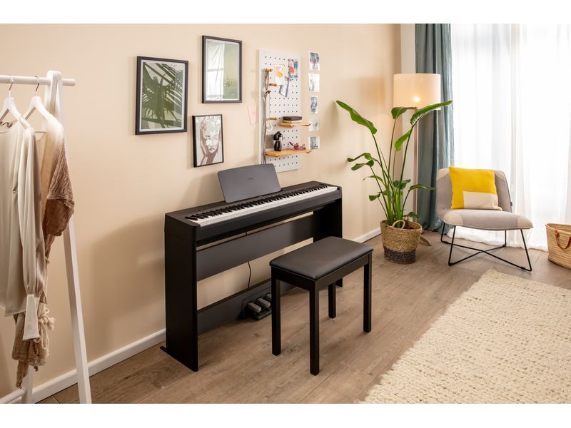 Yamaha E-Piano P-145BT Portables Piano mit 88 Tasten und Bluetooth