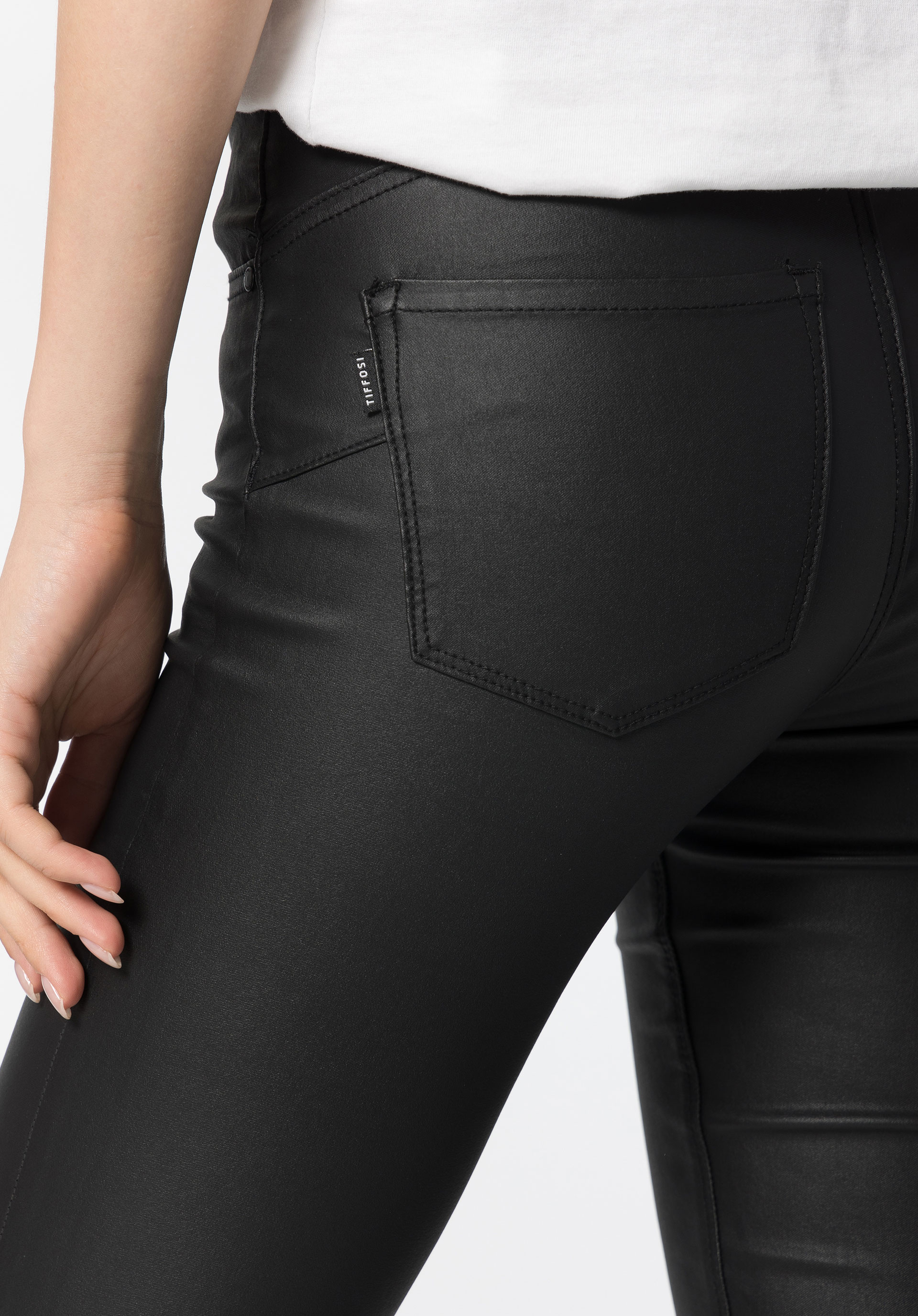 Calças Light Push-up Skinny Cintura Média Coated