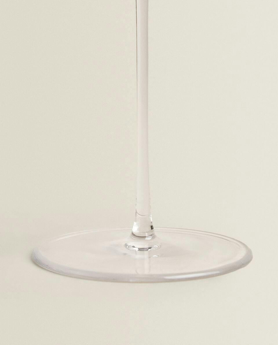 Taça de vinho espumante de cristal soprado