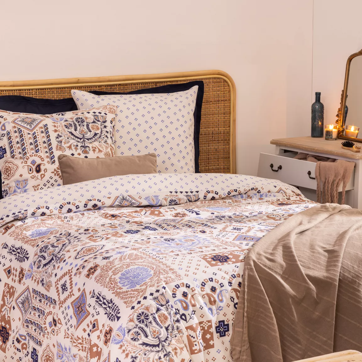 Housse de couette et deux taies coton (240 x 220 cm) Khafu Multicolore