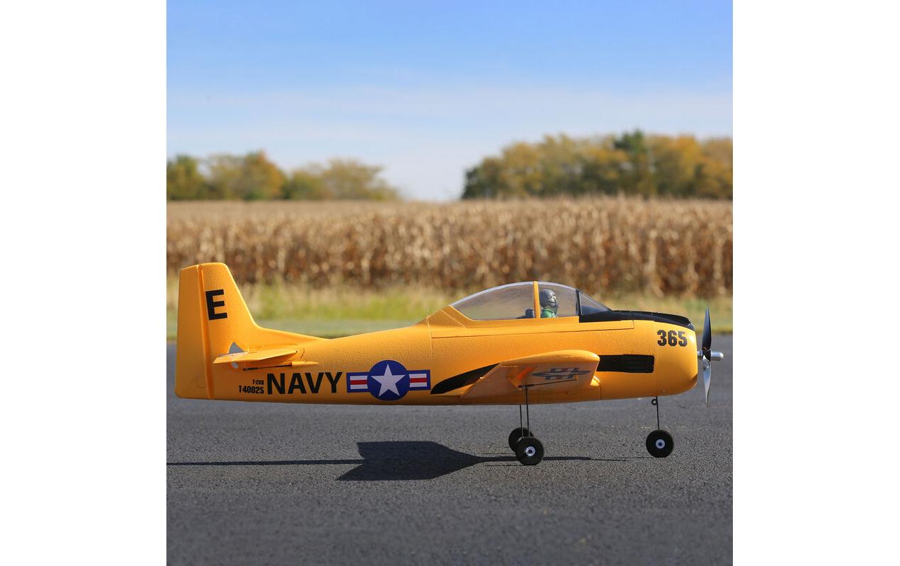 Warbird T-28 Trojan 1118 mm BNF Basic<br>Neuauflage des beliebten E-flite T28 Trojan Semi-Scale Modells