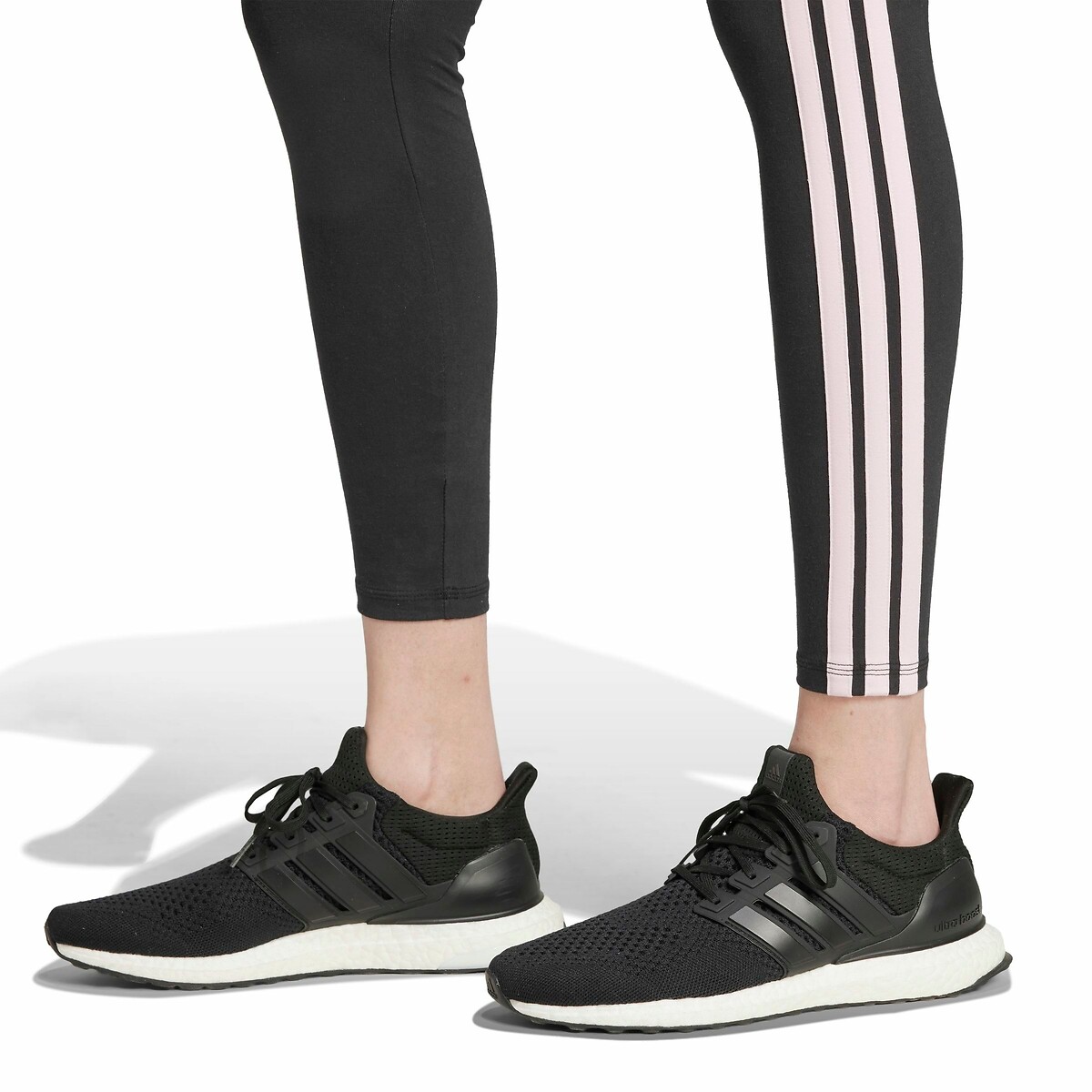 ADIDAS ROUPAS ESPORTIVAS<br>Leggings Essenciais com 3 Listras