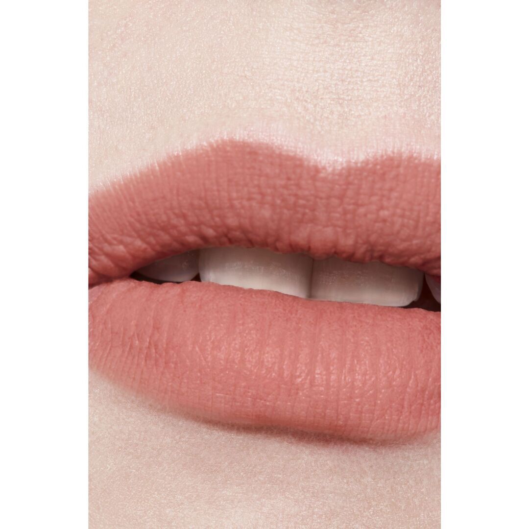CHANEL ROUGE ALLURE LIQUID VELVET BATOM LÍQUIDO MATE INTENSO DE LONGA DURAÇÃO