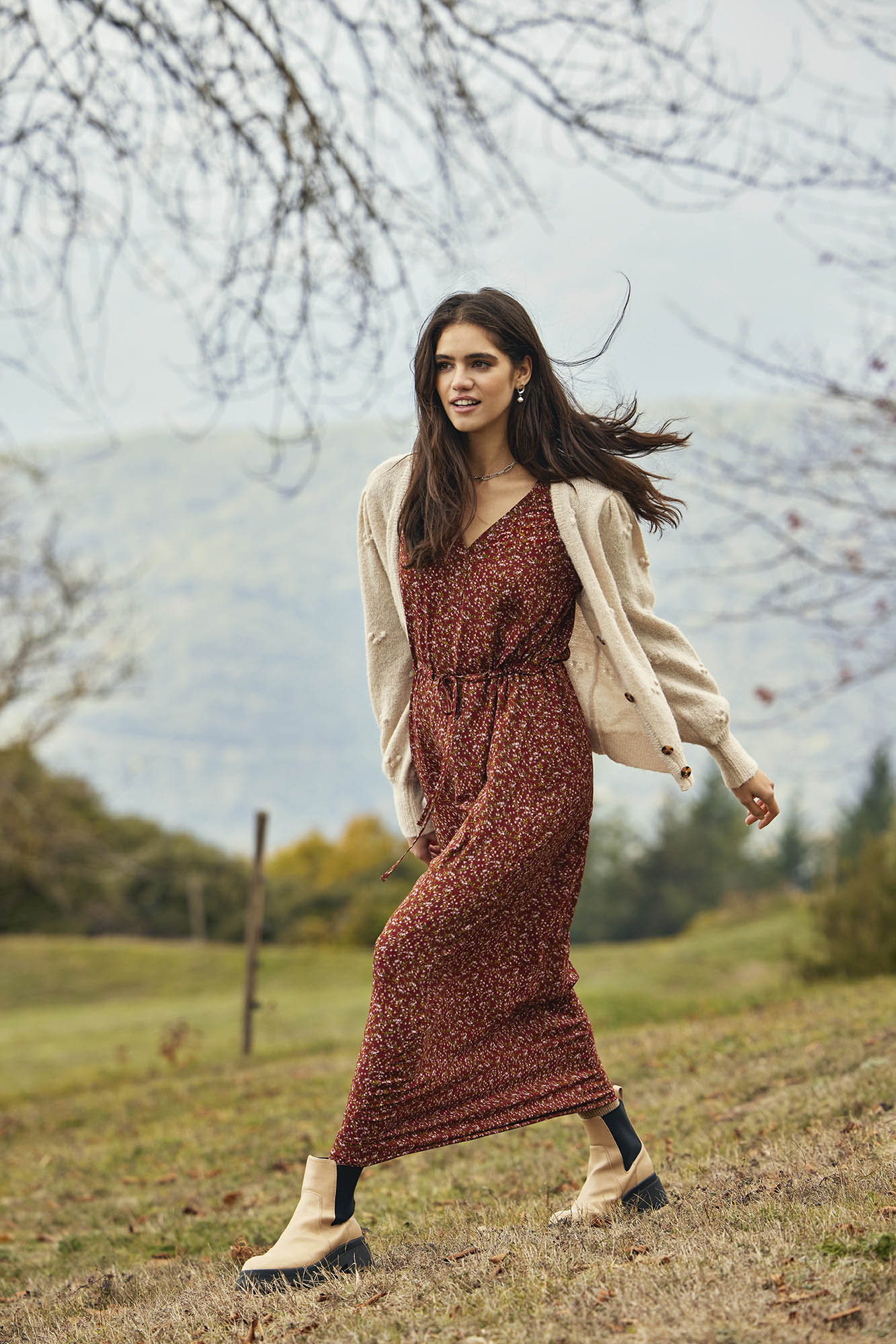 Vestido longo com decote em V