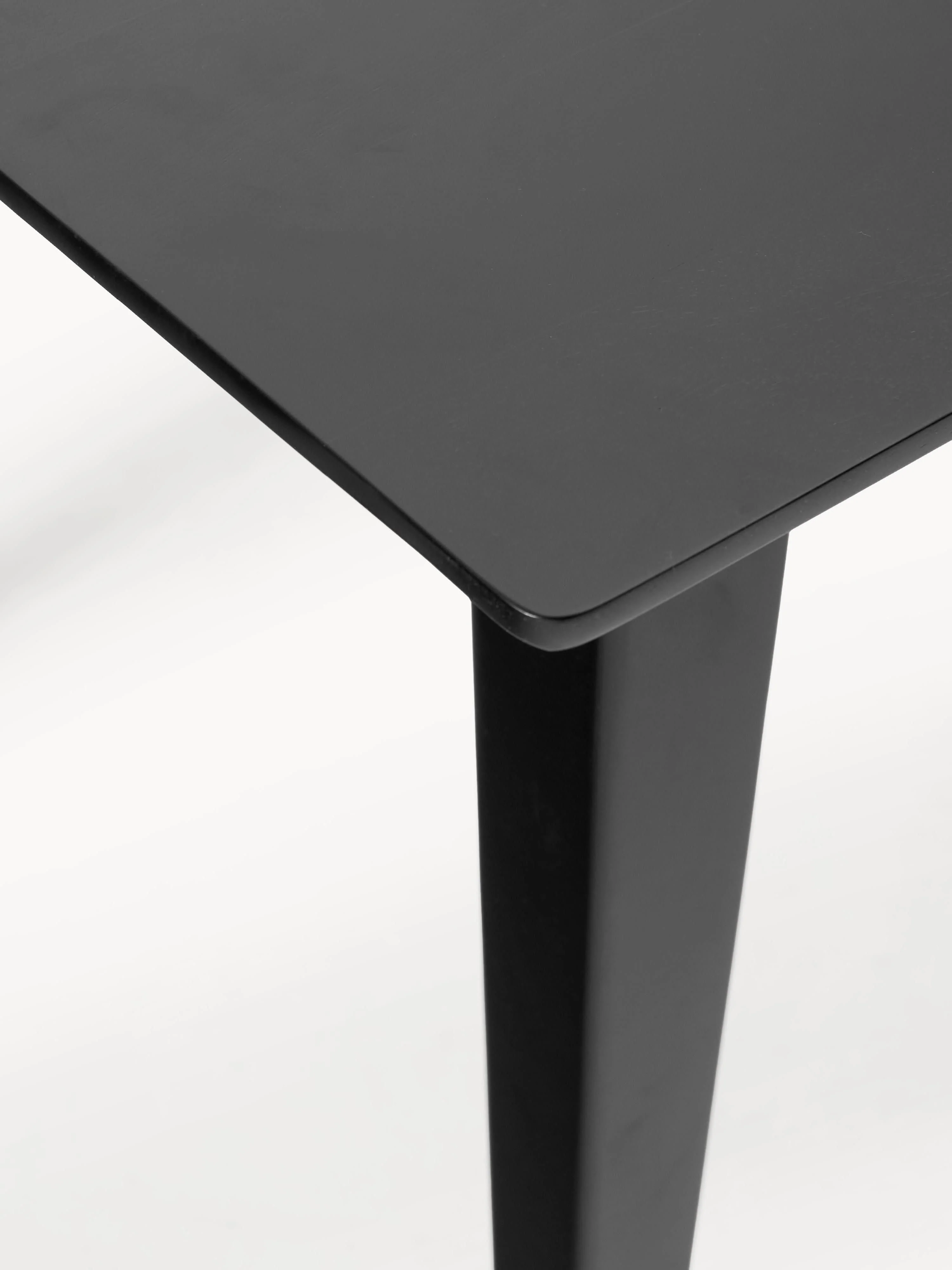 Eettafel Archie van mangohout, in verschillende formaten