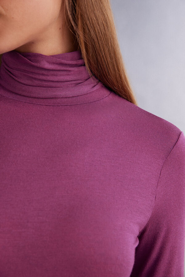 Camiseta de manga comprida com gola alta em cashmere modal ultraleve
