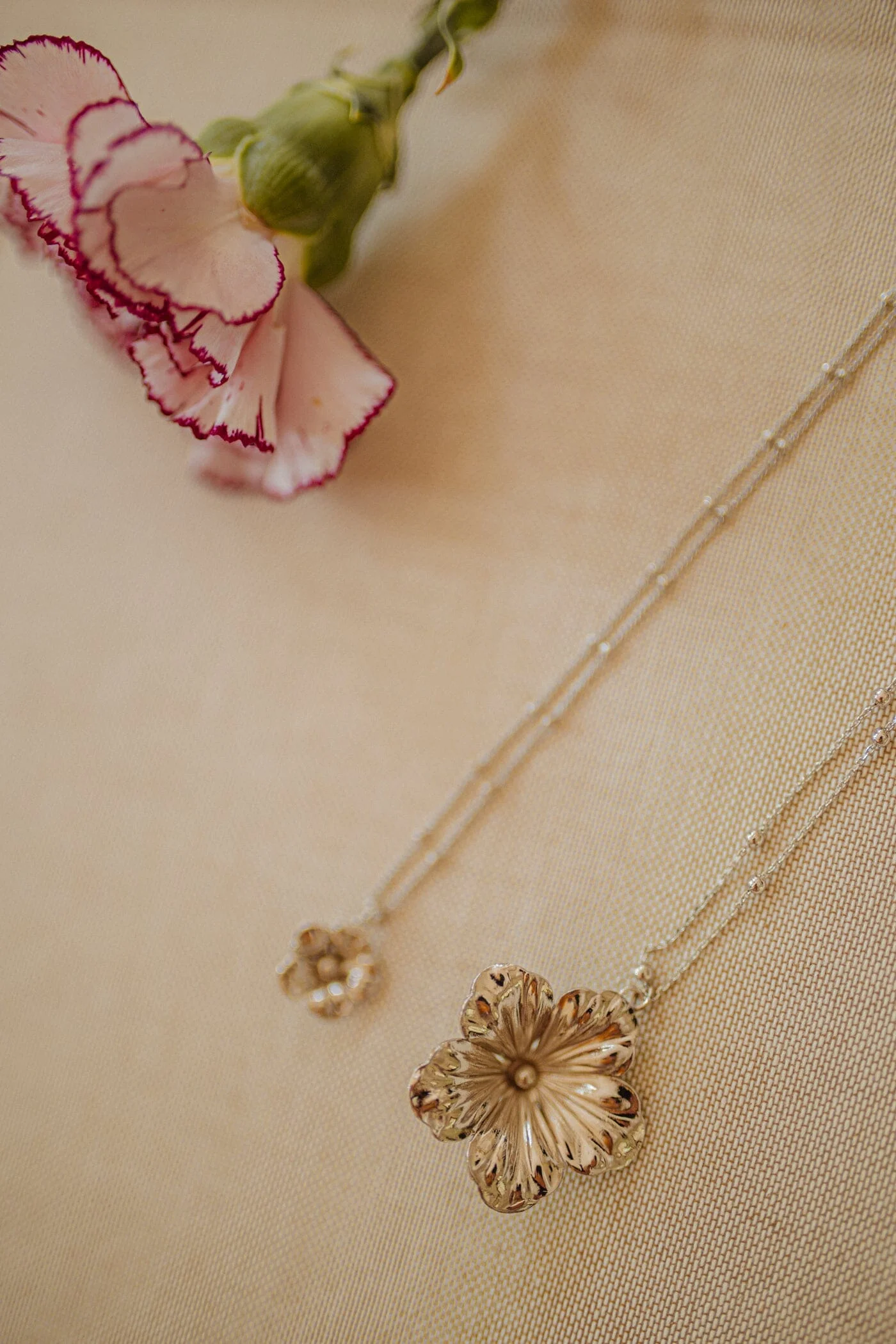 GAÏA - Sautoir fleur doré à l'or fin | Argent