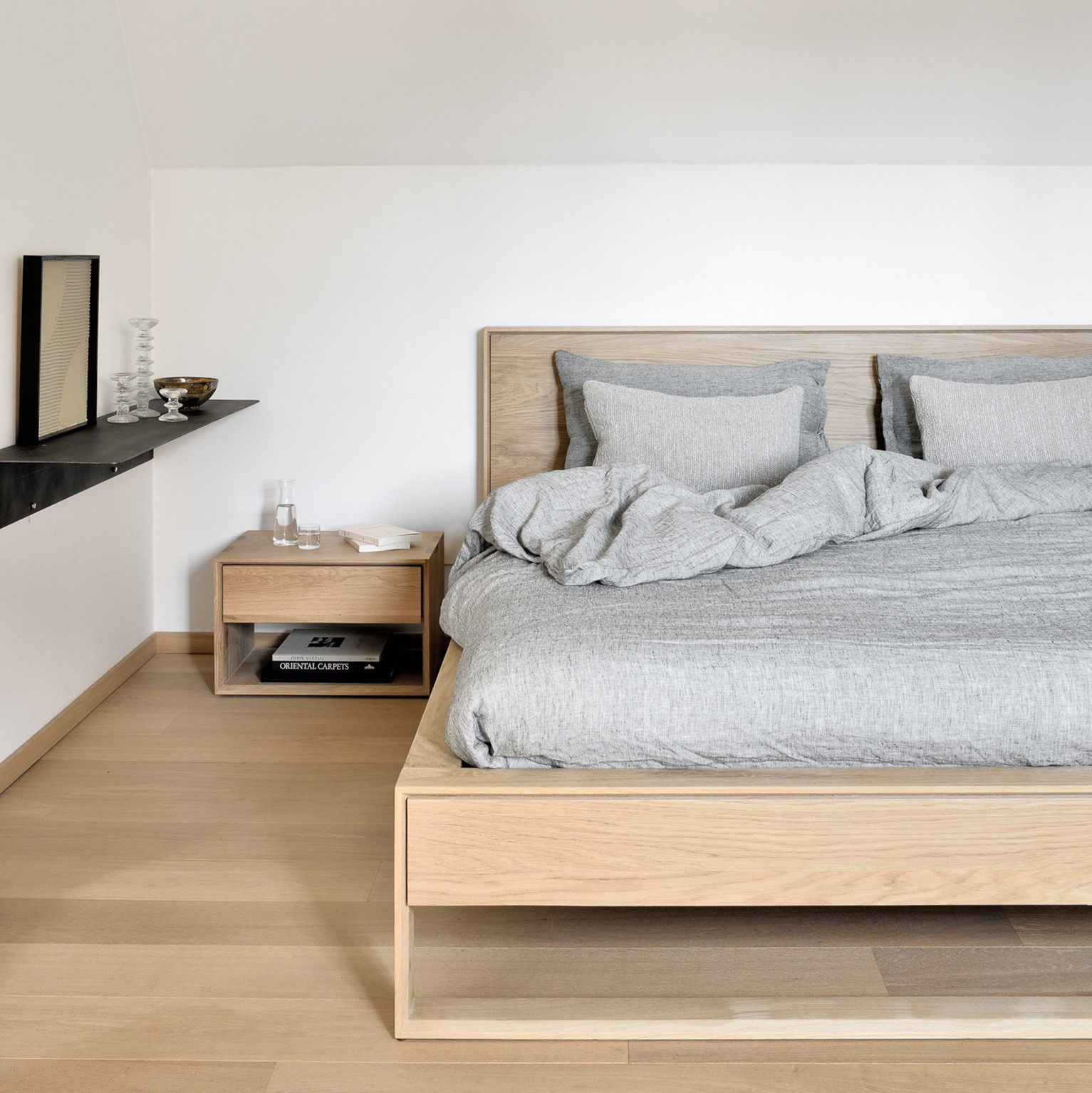 Ethnicraft Bed Nordic II 160x200