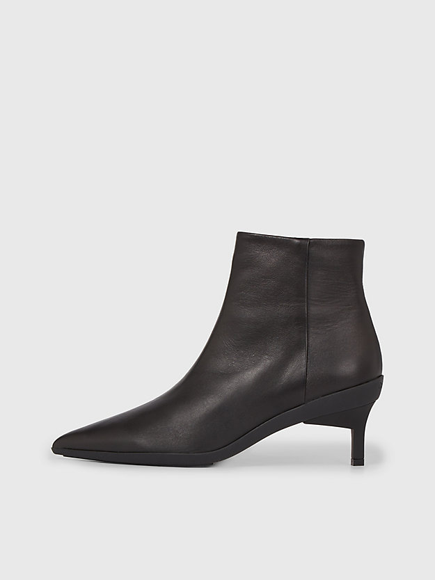 botas de couro até o tornozelo