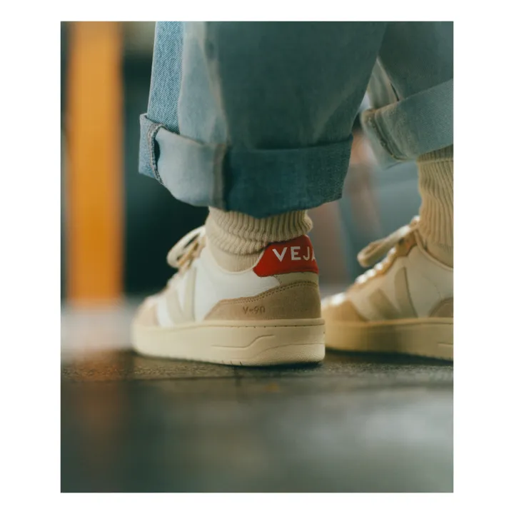 Veja Baskets V-90 Made In Europe | Rouge
