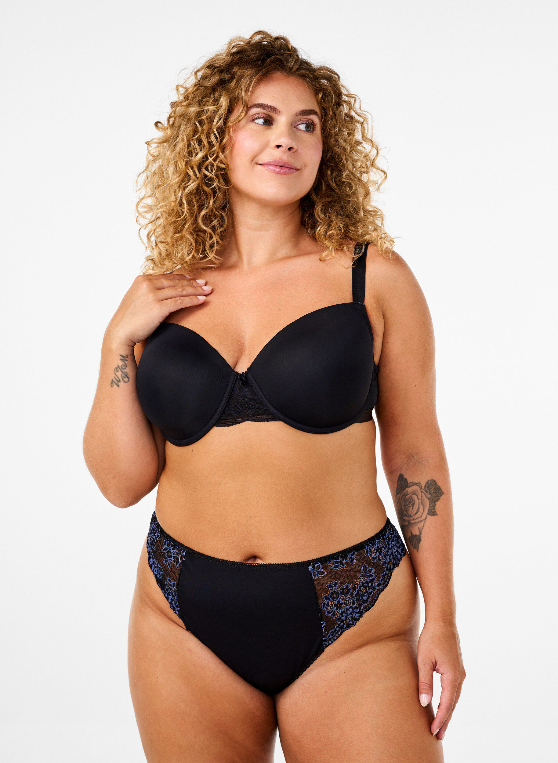 G-streng i microfiber med blonder
