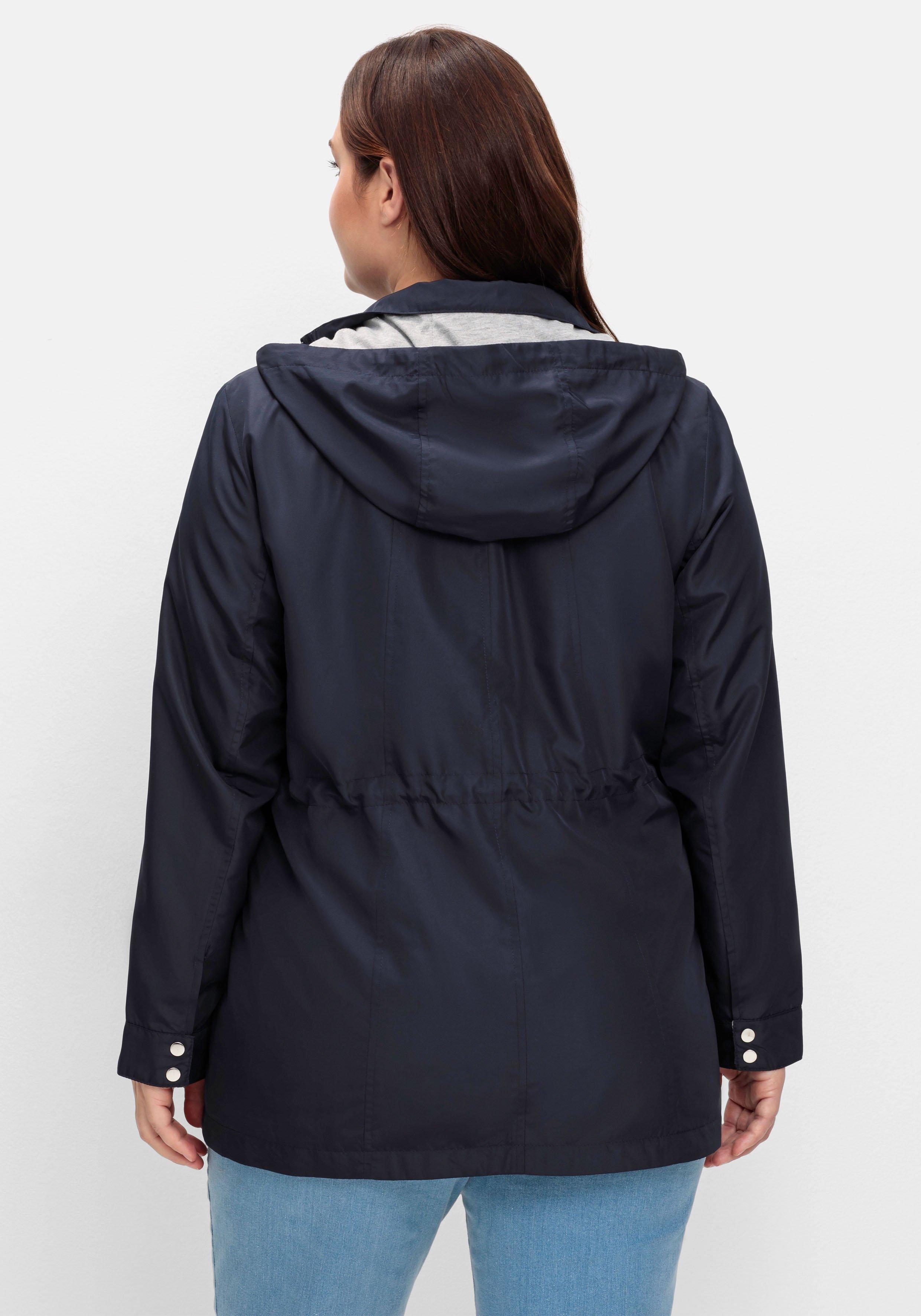 Übergangsjacke mit Kapuze und Kontrastdetails
