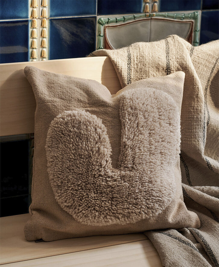 ferm LIVING Lay Cushion - Sand/Off-white Sand / off-white