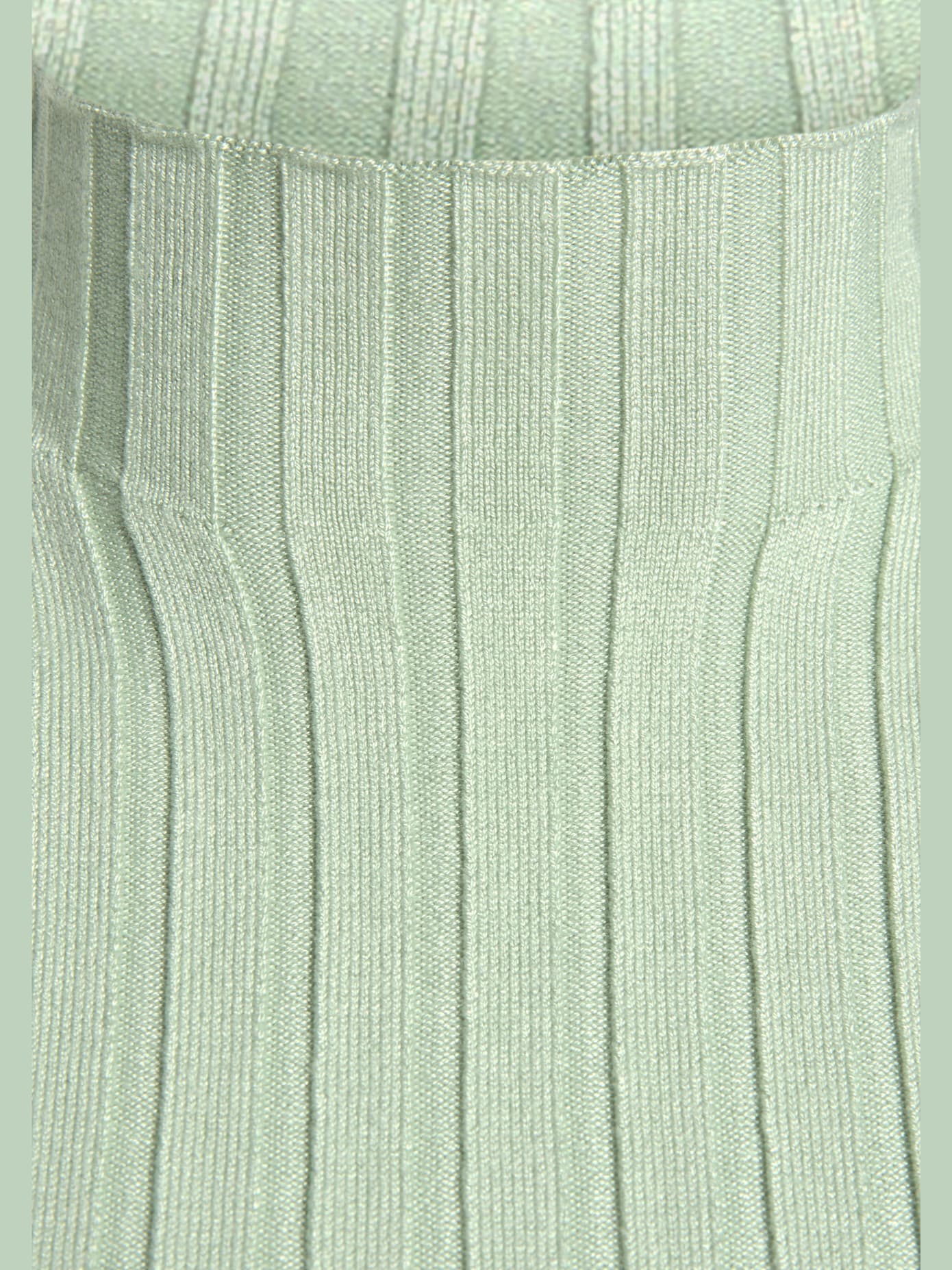 Débardeur en tricot encolure haute