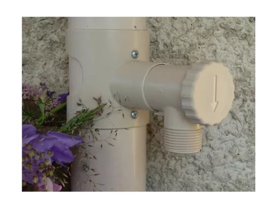 Récupérateur d'eau pour gouttière circulaire