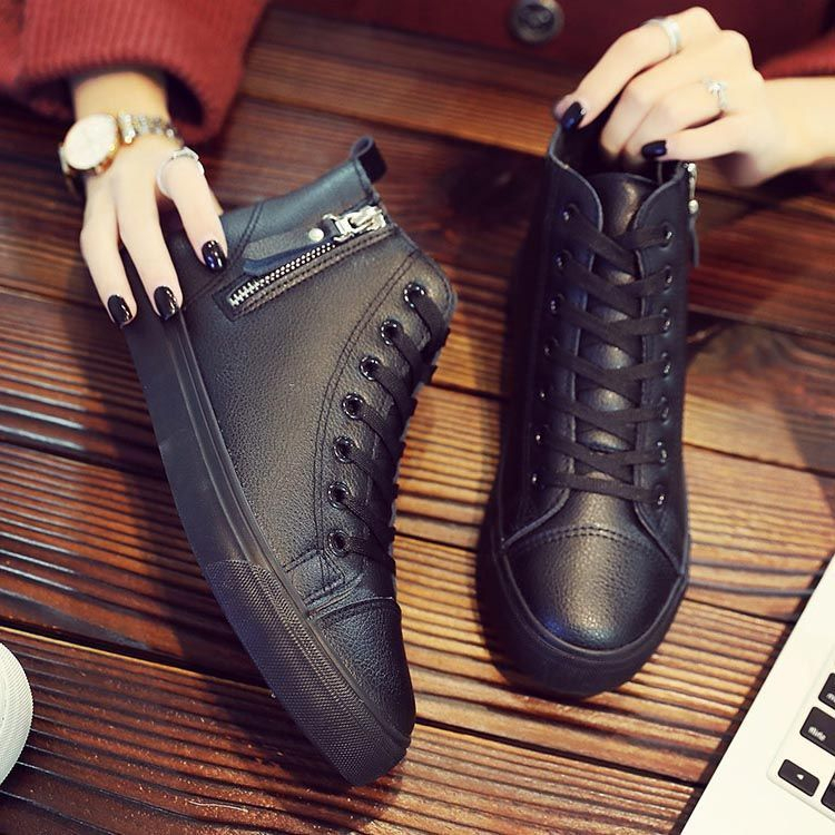 Solejoy - Hoge sneakers met vetersluiting van imitatieleer