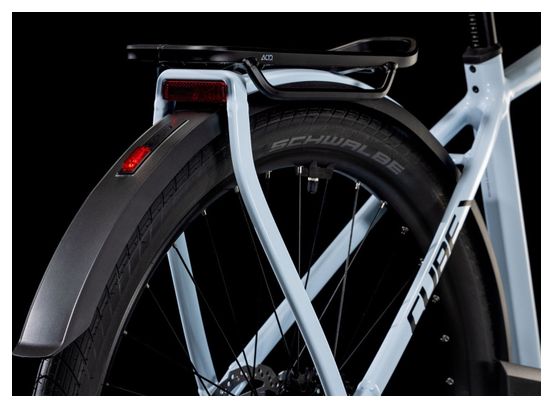 VTC Électrique Cube Kathmandu Hybrid One 800 Shimano Cues 10V 800 Wh 700 mm Blanc Bleu Polar 2025