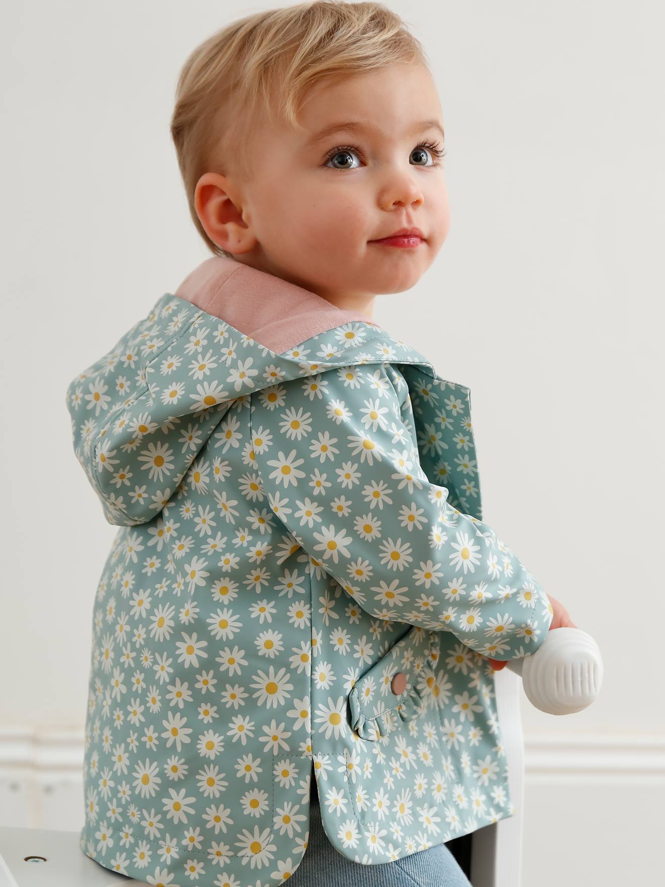 Capa de chuva com capuz para bebê menina, tamanho médio, estampa verde.