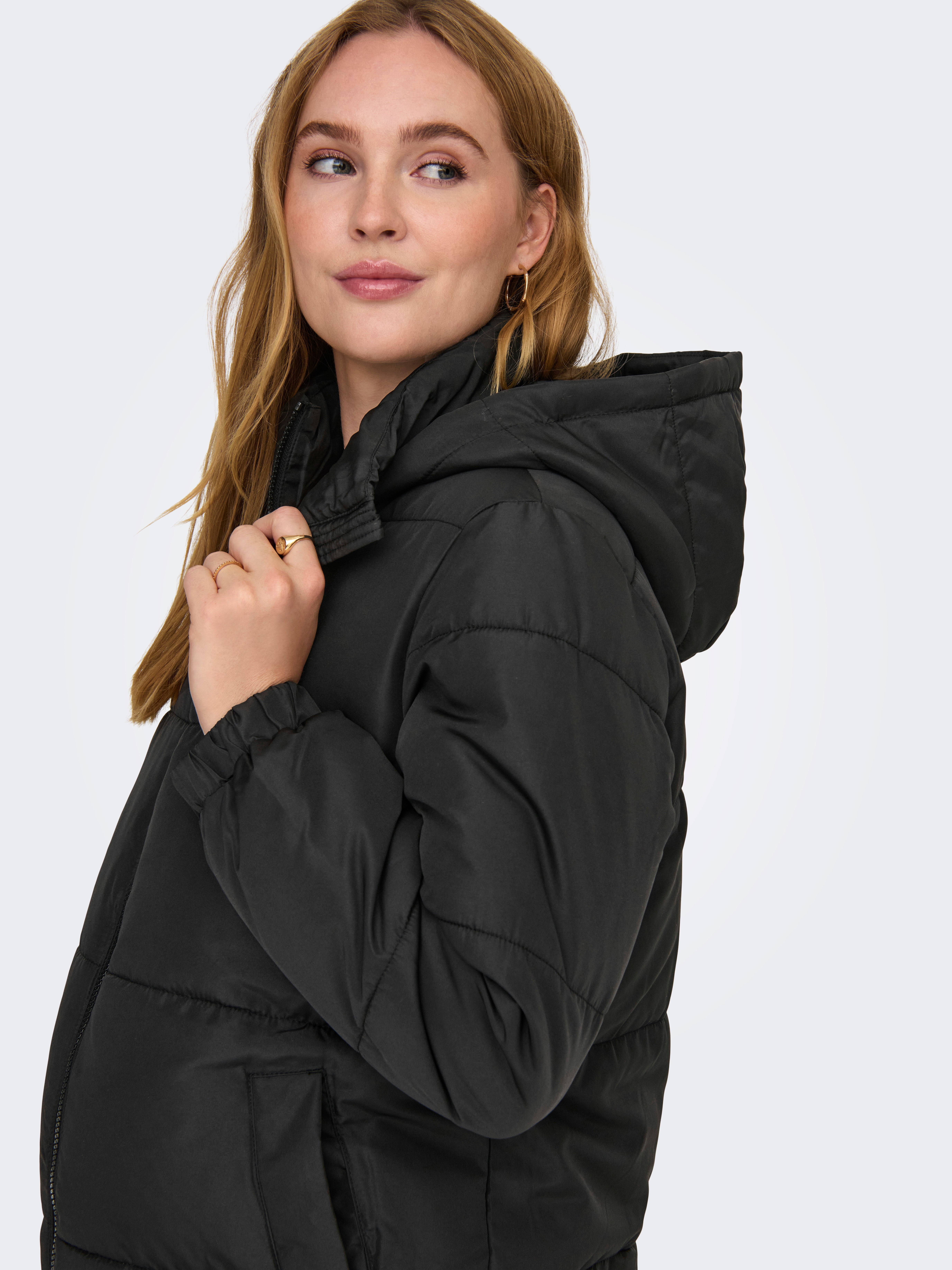 OLMTRUDY Steppmantel Black