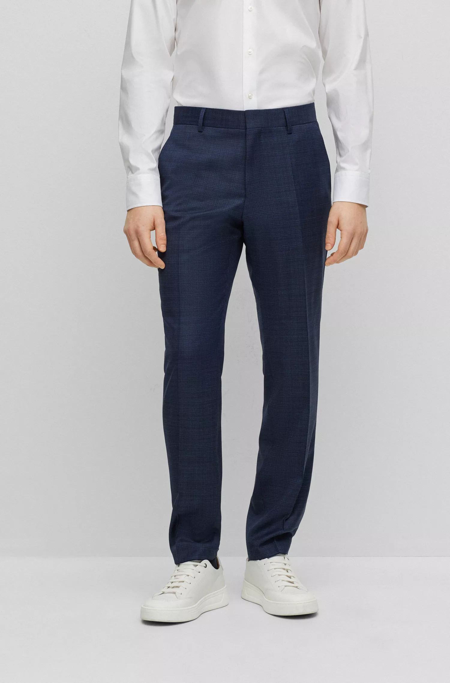 Terno BOSS preto slim fit em lã elástica estampada