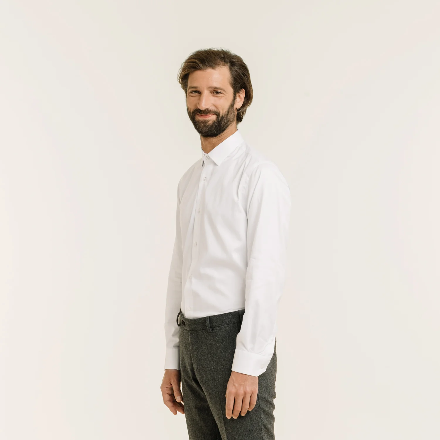 White double-twisted chevron shirt