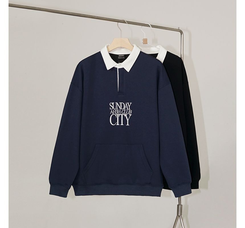MRCYC - Sweatshirt met kraagletters