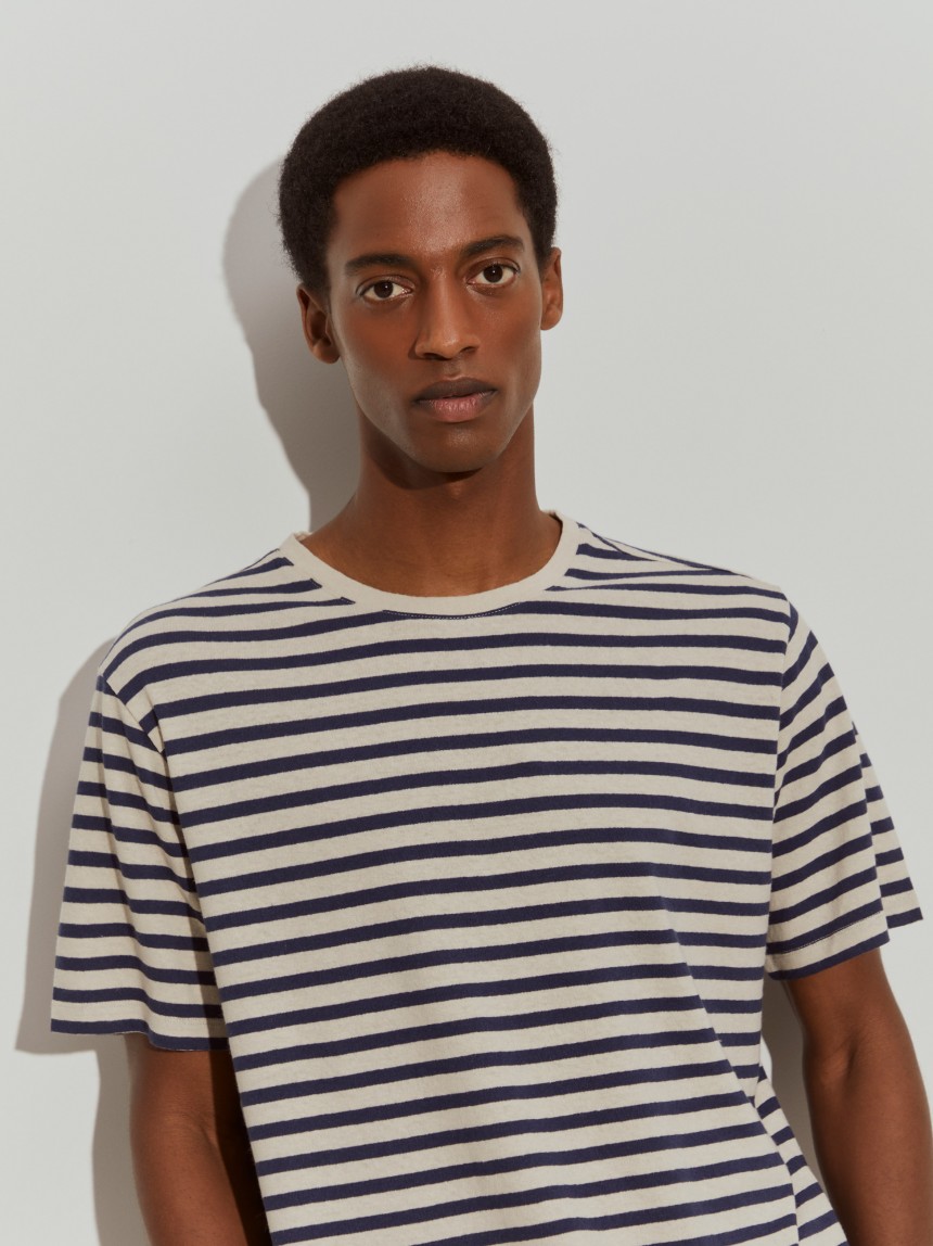 T-shirt às riscas em algodão e linho